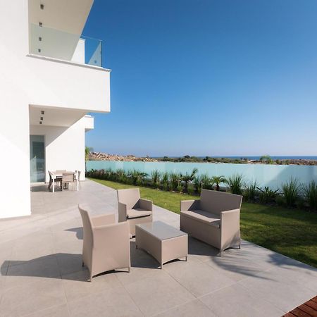 Sea Pearl Beachfront Villas - Breeze 아이아 나파 외부 사진