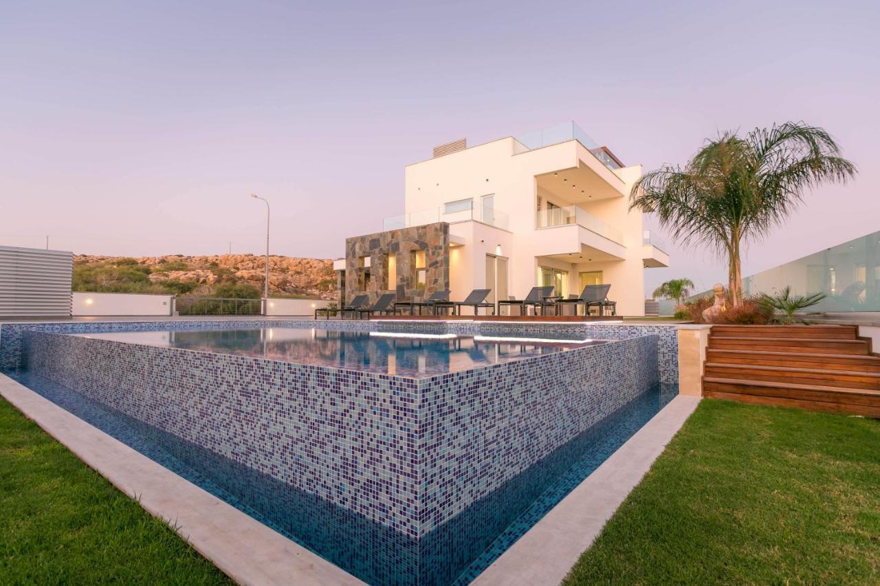 Sea Pearl Beachfront Villas - Breeze 아이아 나파 외부 사진