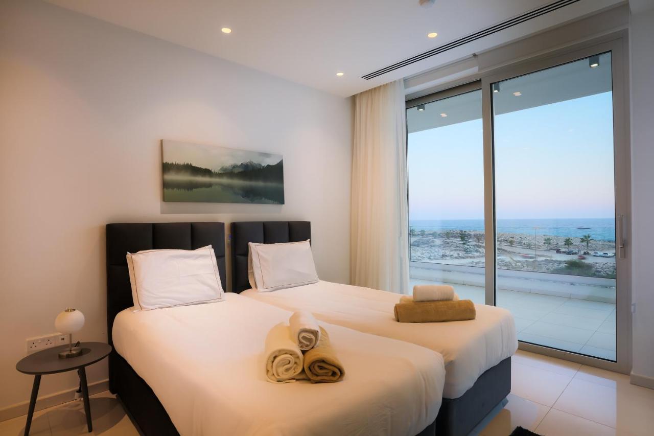Sea Pearl Beachfront Villas - Breeze 아이아 나파 외부 사진