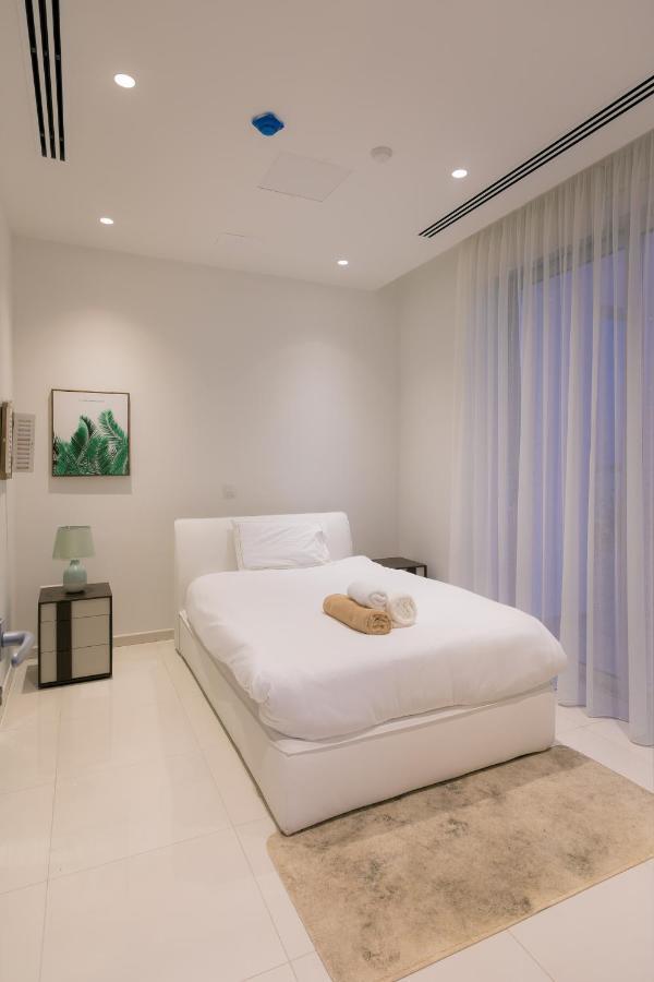 Sea Pearl Beachfront Villas - Breeze 아이아 나파 외부 사진