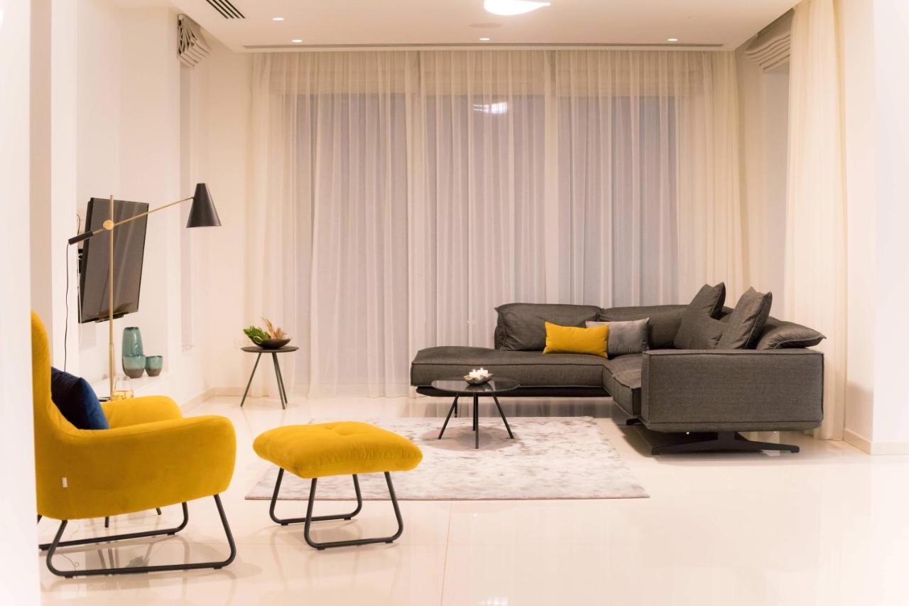 Sea Pearl Beachfront Villas - Breeze 아이아 나파 외부 사진