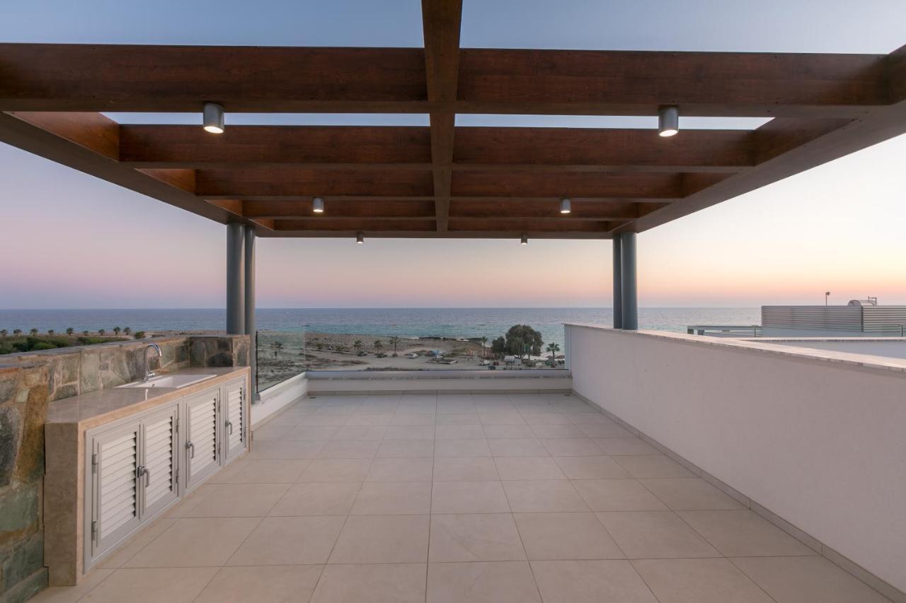 Sea Pearl Beachfront Villas - Breeze 아이아 나파 외부 사진