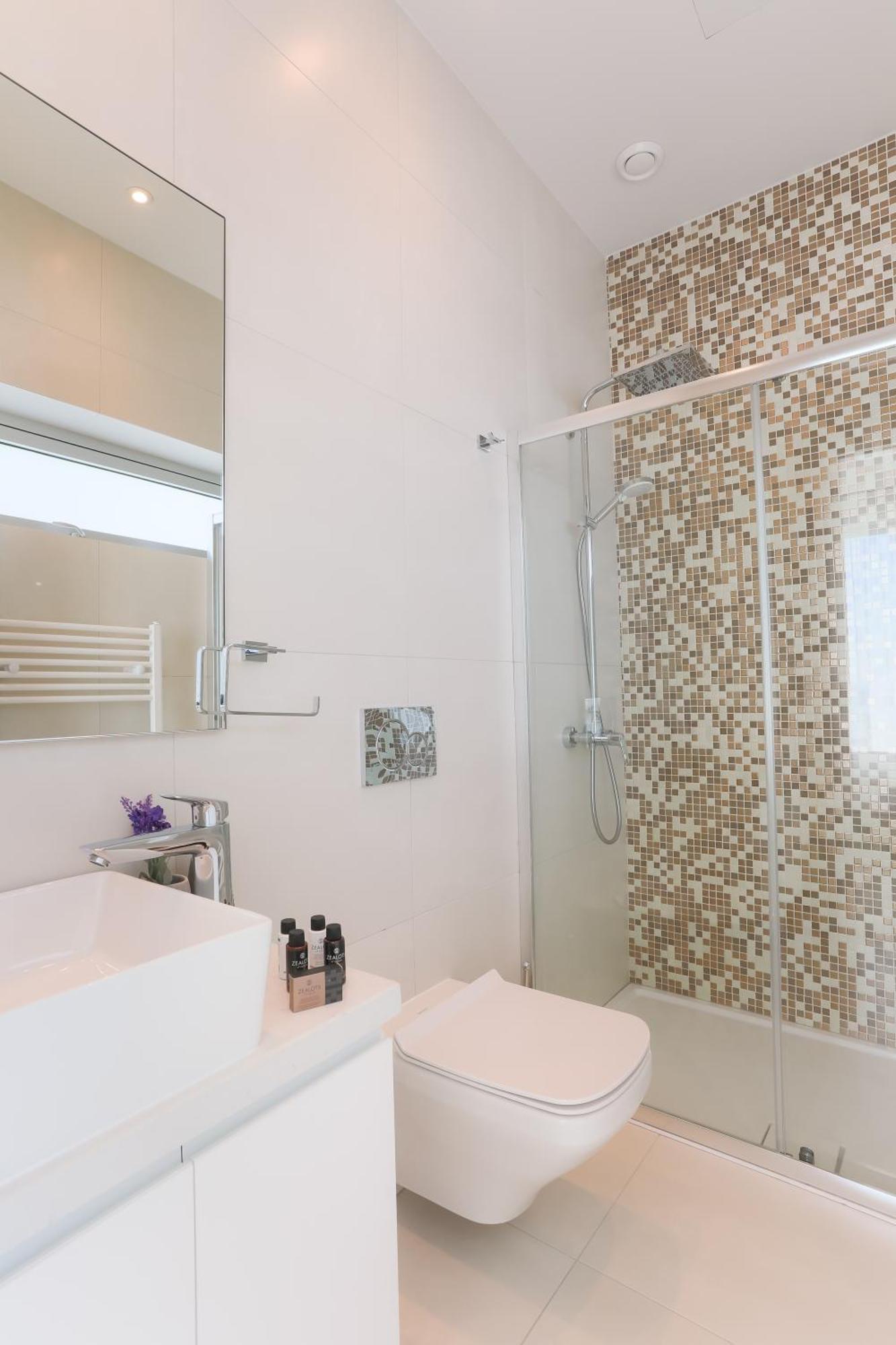 Sea Pearl Beachfront Villas - Breeze 아이아 나파 외부 사진